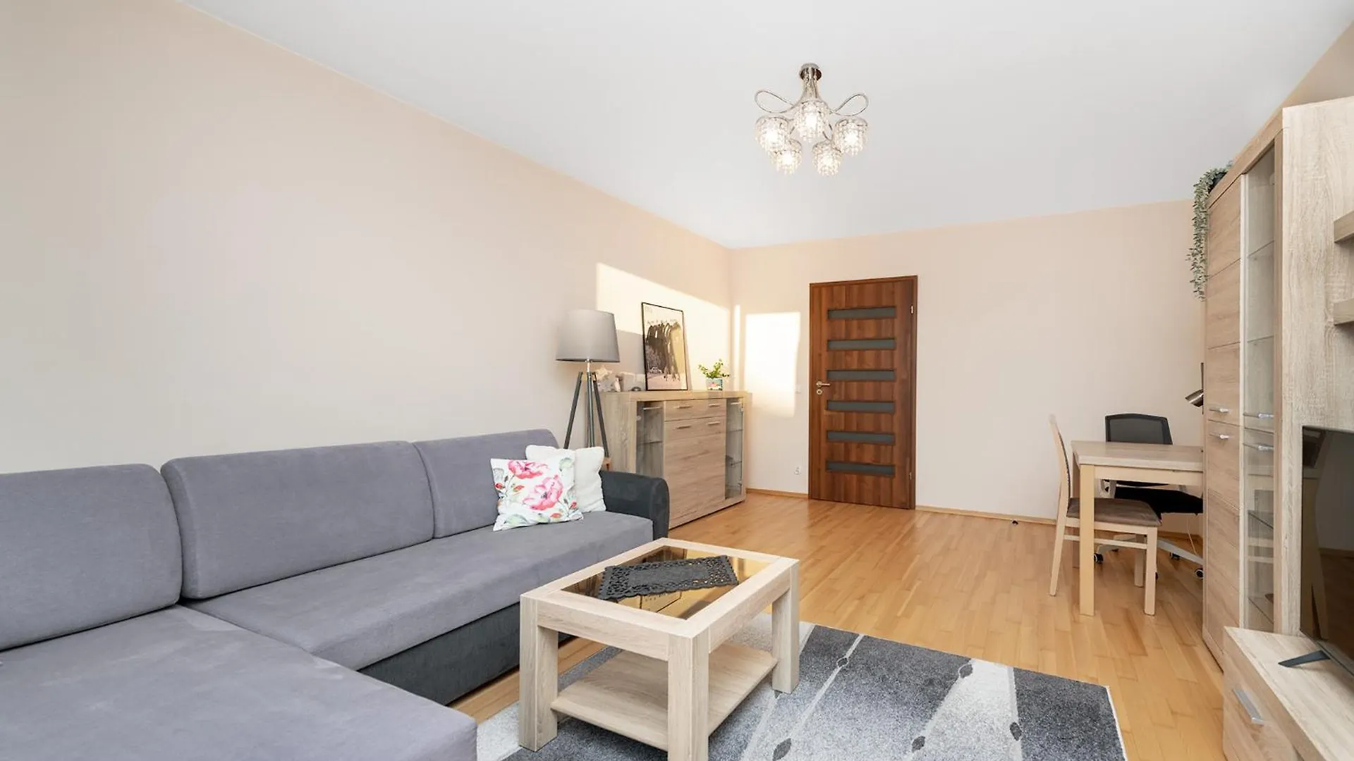 Cozy Corner: Apartment With Wifi And Private Balcony Wroclaw Poland